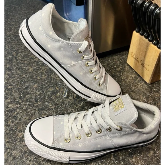 Converse Chuck Taylor All Star Madison Ox Polka Dot Sneakers - Picture 2 of 10